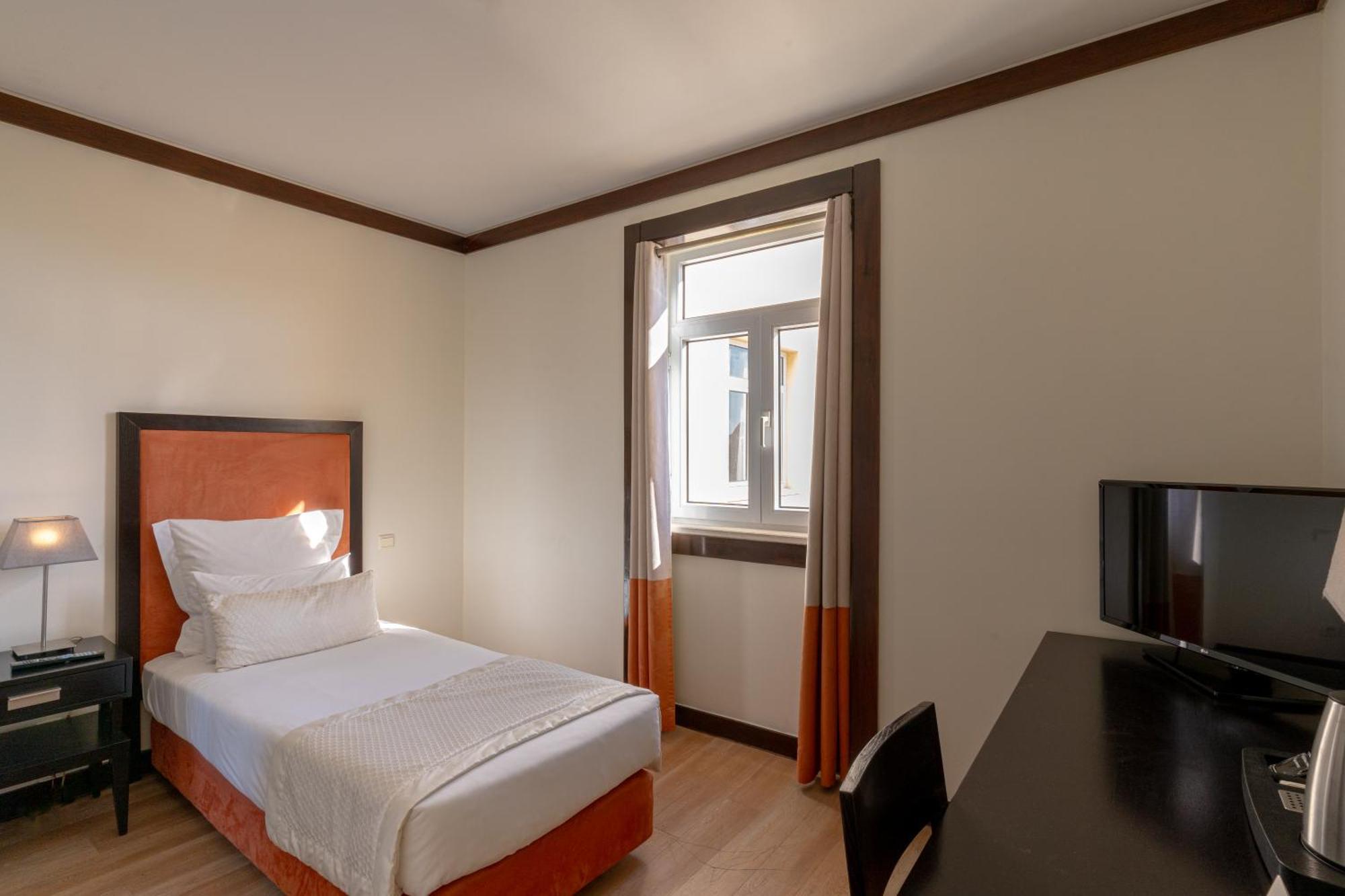 Hotel Inglaterra - Charme & Boutique Εστορίλ Εξωτερικό φωτογραφία